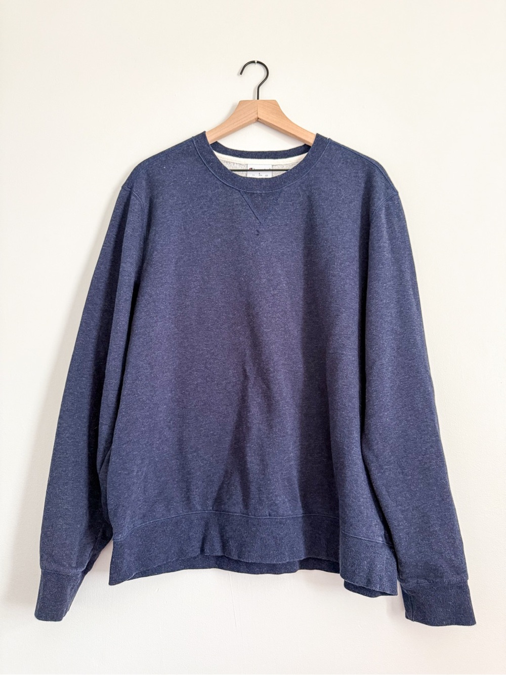 Champion Navy Blue Crewneck Sweatshirt Size L
